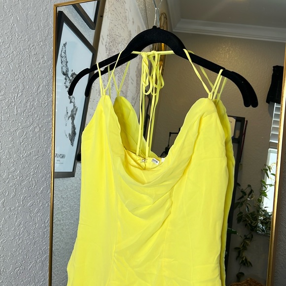 HOUSE OF CB 'Rossella' Buttercup Ruffle Mini Dress NWOT - Picture 10 of 13